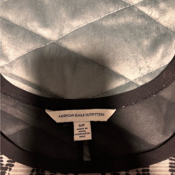 American Eagle Outfitters Sheer Tee with Peekaboo Back, Size Small - Picture 3 of 7